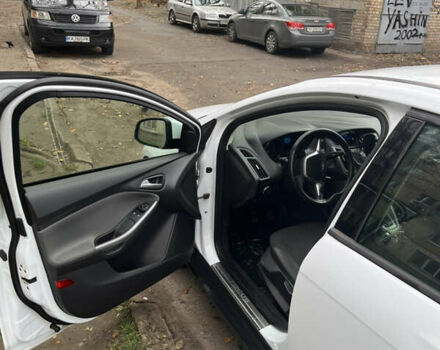 Білий Форд Фокус, об'ємом двигуна 1.6 л та пробігом 120 тис. км за 8200 $, фото 9 на Automoto.ua