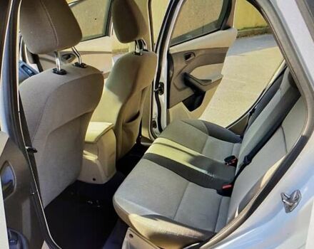 Белый Форд Фокус, объемом двигателя 2 л и пробегом 320 тыс. км за 6000 $, фото 3 на Automoto.ua