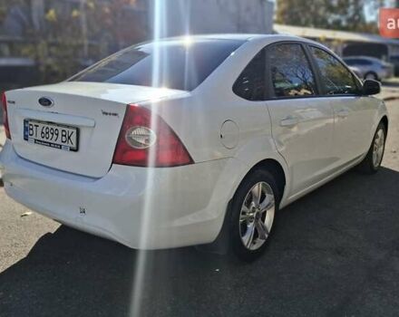 Білий Форд Фокус, об'ємом двигуна 1.6 л та пробігом 203 тис. км за 7500 $, фото 1 на Automoto.ua