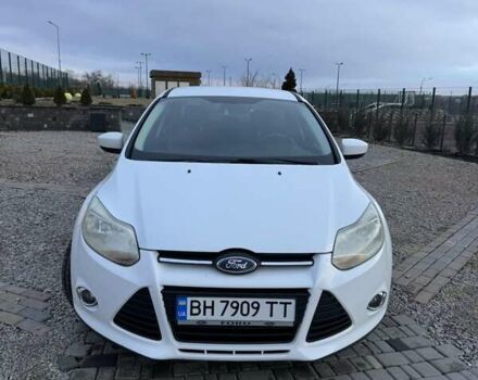 Белый Форд Фокус, объемом двигателя 2 л и пробегом 235 тыс. км за 5999 $, фото 4 на Automoto.ua