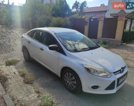 Білий Форд Фокус, об'ємом двигуна 2 л та пробігом 187 тис. км за 6500 $, фото 5 на Automoto.ua