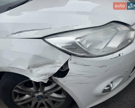 Белый Форд Фокус, объемом двигателя 2 л и пробегом 187 тыс. км за 6000 $, фото 8 на Automoto.ua