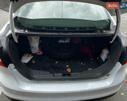 Білий Форд Фокус, об'ємом двигуна 1.6 л та пробігом 210 тис. км за 6900 $, фото 9 на Automoto.ua