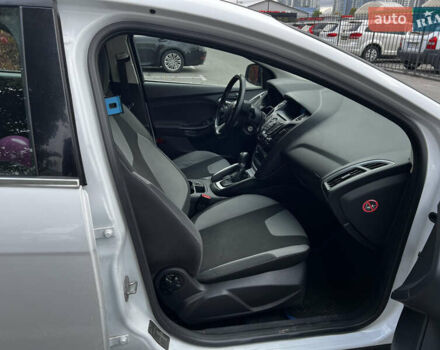 Білий Форд Фокус, об'ємом двигуна 1.6 л та пробігом 210 тис. км за 6900 $, фото 5 на Automoto.ua