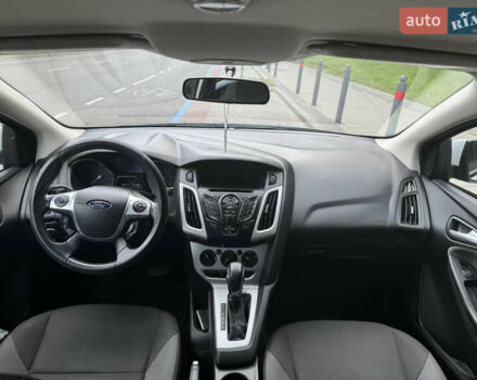Белый Форд Фокус, объемом двигателя 2 л и пробегом 188 тыс. км за 7000 $, фото 6 на Automoto.ua