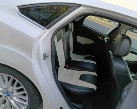 Білий Форд Фокус, об'ємом двигуна 2 л та пробігом 90 тис. км за 9000 $, фото 5 на Automoto.ua