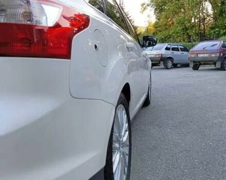 Білий Форд Фокус, об'ємом двигуна 2 л та пробігом 90 тис. км за 9000 $, фото 6 на Automoto.ua