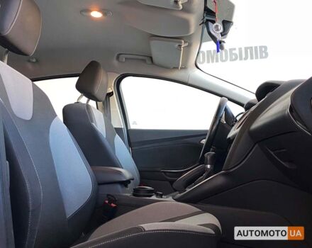 Белый Форд Фокус, объемом двигателя 1.6 л и пробегом 49 тыс. км за 10900 $, фото 8 на Automoto.ua