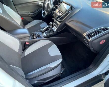 Белый Форд Фокус, объемом двигателя 1.6 л и пробегом 192 тыс. км за 6900 $, фото 1 на Automoto.ua