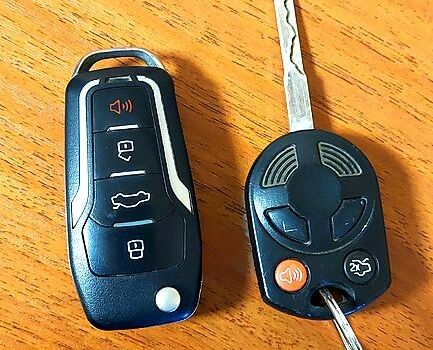 Белый Форд Фокус, объемом двигателя 2 л и пробегом 285 тыс. км за 6700 $, фото 2 на Automoto.ua