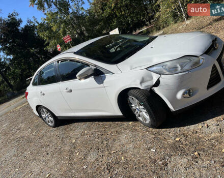 Белый Форд Фокус, объемом двигателя 2 л и пробегом 187 тыс. км за 6000 $, фото 3 на Automoto.ua