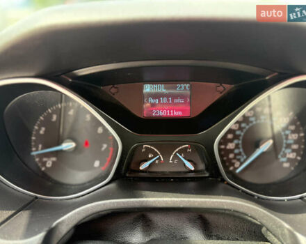 Белый Форд Фокус, объемом двигателя 2 л и пробегом 236 тыс. км за 6699 $, фото 12 на Automoto.ua