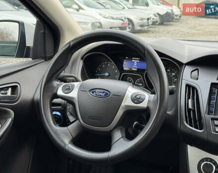 Белый Форд Фокус, объемом двигателя 2 л и пробегом 164 тыс. км за 6800 $, фото 18 на Automoto.ua