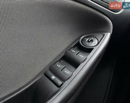 Белый Форд Фокус, объемом двигателя 2 л и пробегом 164 тыс. км за 6800 $, фото 25 на Automoto.ua