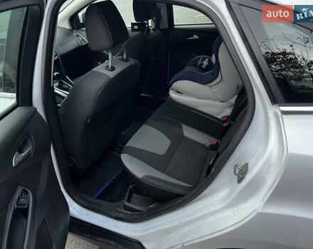 Білий Форд Фокус, об'ємом двигуна 1.6 л та пробігом 210 тис. км за 6900 $, фото 7 на Automoto.ua