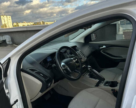 Белый Форд Фокус, объемом двигателя 2 л и пробегом 190 тыс. км за 5900 $, фото 10 на Automoto.ua