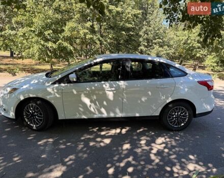Белый Форд Фокус, объемом двигателя 2 л и пробегом 122 тыс. км за 7490 $, фото 1 на Automoto.ua