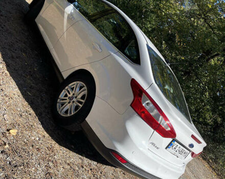 Белый Форд Фокус, объемом двигателя 2 л и пробегом 187 тыс. км за 6000 $, фото 1 на Automoto.ua