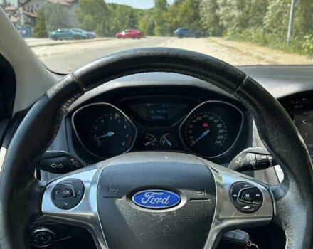 Форд Фокус 2013 в Новомосковске на Automoto.ua Белый Форд Фокус, объемом двигателя 1 л и пробегом 144 тыс. км за 7000 $, фото 8 на Automoto.ua