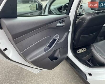 Белый Форд Фокус, объемом двигателя 2 л и пробегом 115 тыс. км за 7700 $, фото 14 на Automoto.ua