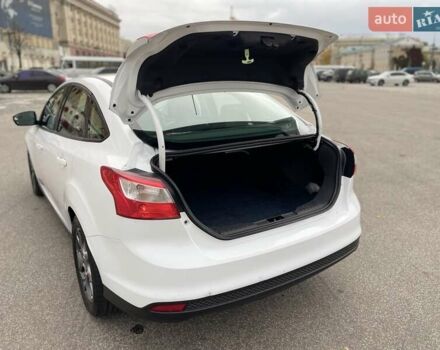 Белый Форд Фокус, объемом двигателя 2 л и пробегом 115 тыс. км за 7700 $, фото 17 на Automoto.ua