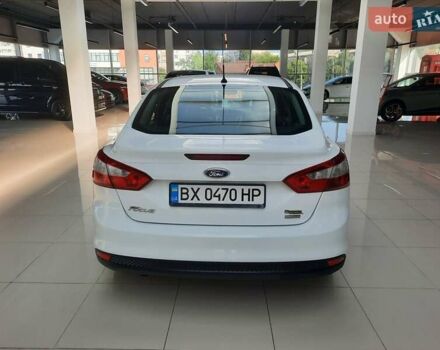 Форд Фокус 2013 в Хмельницком на Automoto.ua Белый Форд Фокус, объемом двигателя 1 л и пробегом 54 тыс. км за 7199 $, фото 4 на Automoto.ua