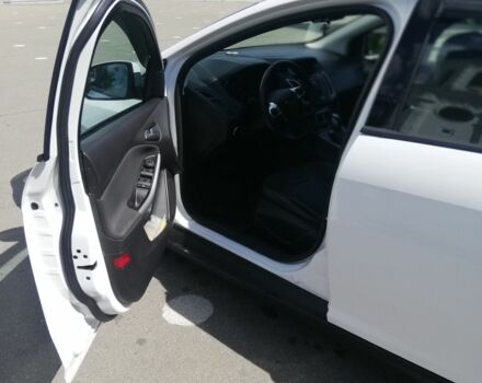 Форд Фокус 2013 в Тетиеве на Automoto.ua Белый Форд Фокус, объемом двигателя 2 л и пробегом 127 тыс. км за 6500 $, фото 3 на Automoto.ua