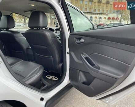 Белый Форд Фокус, объемом двигателя 2 л и пробегом 115 тыс. км за 7700 $, фото 16 на Automoto.ua