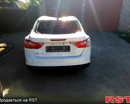 Белый Форд Фокус, объемом двигателя 1.6 л и пробегом 120 тыс. км за 2300 $, фото 2 на Automoto.ua