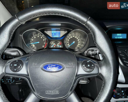 Форд Фокус 2013 в Киеве на Automoto.ua Белый Форд Фокус, объемом двигателя 1.6 л и пробегом 134 тыс. км за 7400 $, фото 5 на Automoto.ua