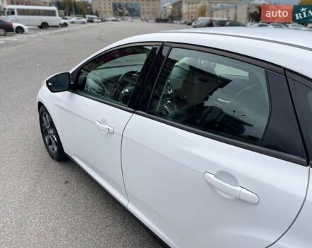 Белый Форд Фокус, объемом двигателя 2 л и пробегом 115 тыс. км за 7700 $, фото 7 на Automoto.ua