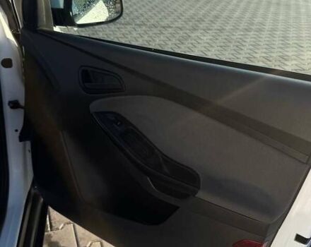 Белый Форд Фокус, объемом двигателя 1.6 л и пробегом 251 тыс. км за 6500 $, фото 7 на Automoto.ua