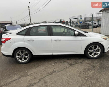 Белый Форд Фокус, объемом двигателя 2 л и пробегом 215 тыс. км за 9490 $, фото 5 на Automoto.ua