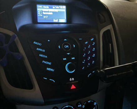 Білий Форд Фокус, об'ємом двигуна 2 л та пробігом 139 тис. км за 7500 $, фото 12 на Automoto.ua