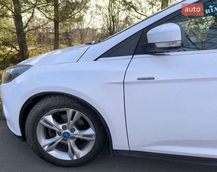 Белый Форд Фокус, объемом двигателя 1.6 л и пробегом 178 тыс. км за 6899 $, фото 10 на Automoto.ua