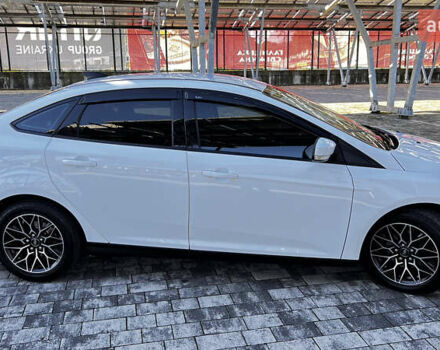 Білий Форд Фокус, об'ємом двигуна 1 л та пробігом 131 тис. км за 8500 $, фото 3 на Automoto.ua