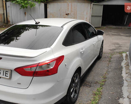 Білий Форд Фокус, об'ємом двигуна 2 л та пробігом 139 тис. км за 7500 $, фото 3 на Automoto.ua