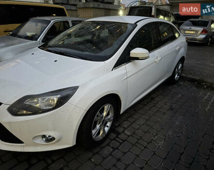 Форд Фокус 2013 в Киеве на Automoto.ua Белый Форд Фокус, объемом двигателя 1.6 л и пробегом 134 тыс. км за 7400 $, фото 2 на Automoto.ua