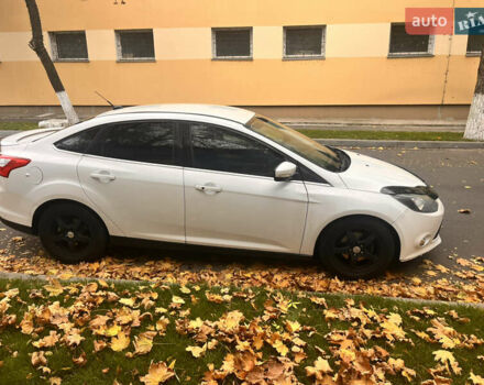 Форд Фокус 2013 в Белгород-Днестровском на Automoto.ua Белый Форд Фокус, объемом двигателя 2 л и пробегом 242 тыс. км за 6500 $, фото 4 на Automoto.ua