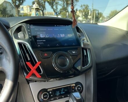 Белый Форд Фокус, объемом двигателя 1.6 л и пробегом 180 тыс. км за 7000 $, фото 6 на Automoto.ua