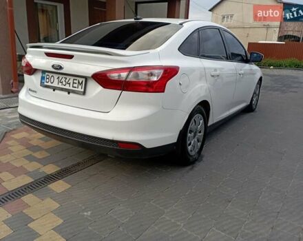 Белый Форд Фокус, объемом двигателя 2 л и пробегом 140 тыс. км за 6500 $, фото 5 на Automoto.ua