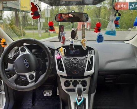 Білий Форд Фокус, об'ємом двигуна 2 л та пробігом 170 тис. км за 8700 $, фото 49 на Automoto.ua