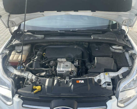 Белый Форд Фокус, объемом двигателя 1 л и пробегом 134 тыс. км за 8500 $, фото 5 на Automoto.ua