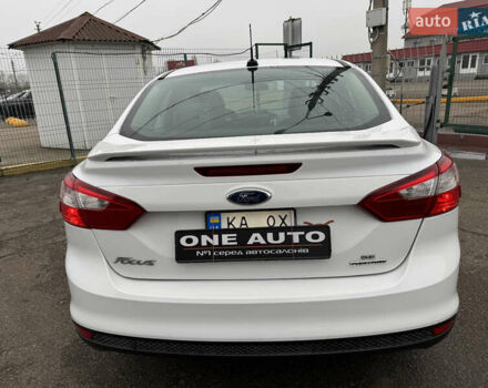 Белый Форд Фокус, объемом двигателя 2 л и пробегом 215 тыс. км за 9490 $, фото 7 на Automoto.ua