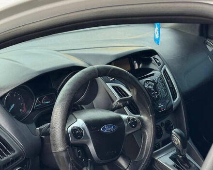 Белый Форд Фокус, объемом двигателя 2 л и пробегом 309 тыс. км за 6800 $, фото 10 на Automoto.ua