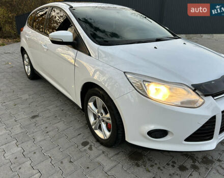 Белый Форд Фокус, объемом двигателя 2 л и пробегом 309 тыс. км за 6800 $, фото 6 на Automoto.ua