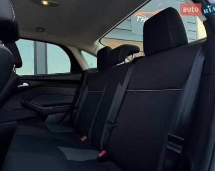 Білий Форд Фокус, об'ємом двигуна 2 л та пробігом 269 тис. км за 7300 $, фото 48 на Automoto.ua