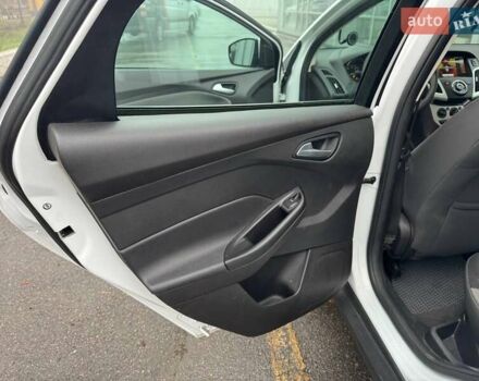 Белый Форд Фокус, объемом двигателя 2 л и пробегом 162 тыс. км за 8000 $, фото 12 на Automoto.ua