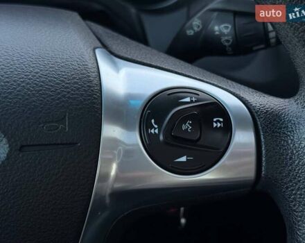 Білий Форд Фокус, об'ємом двигуна 2 л та пробігом 269 тис. км за 7300 $, фото 39 на Automoto.ua