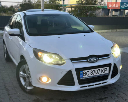 Білий Форд Фокус, об'ємом двигуна 2 л та пробігом 165 тис. км за 5600 $, фото 4 на Automoto.ua